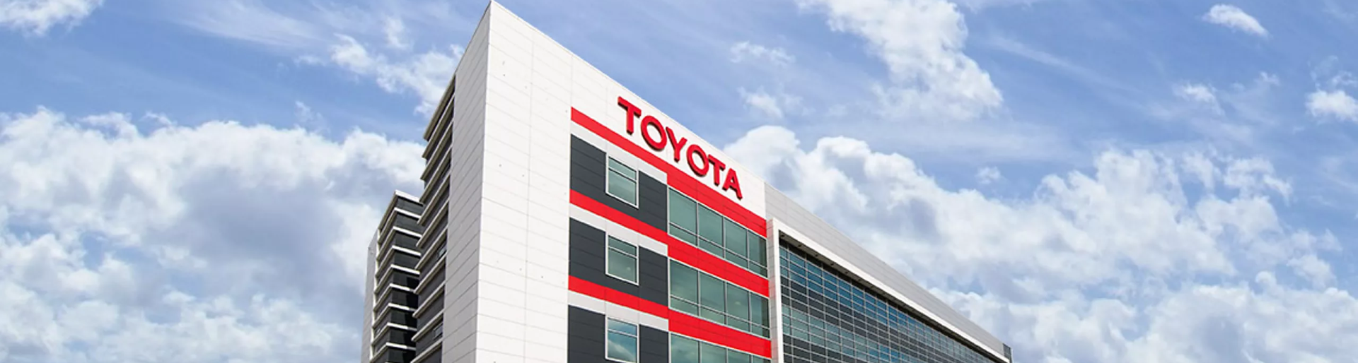 Изображение на странице TOYOTA ПОДВЕЛА ИТОГИ ПРОДАЖ В РОССИИ ЗА 2021 ГОД Тойота Центр Тверь